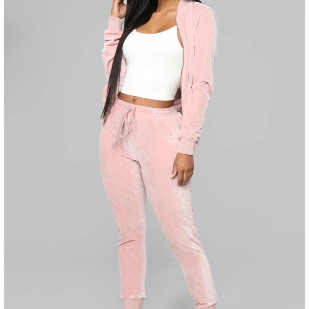 FASHION Nova Jogger set